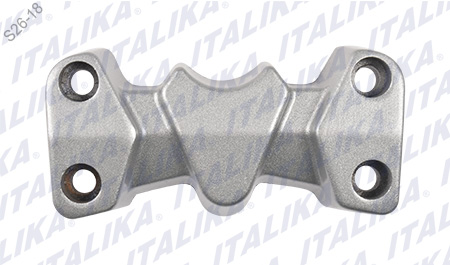 [F01030162] ABRAZADERA SUP MANUBRIO PLATA