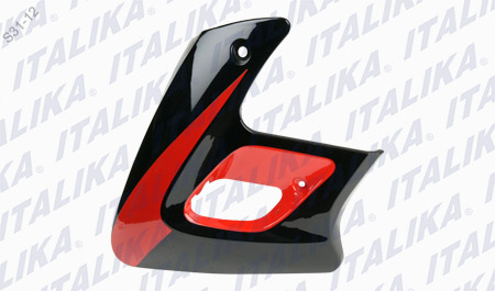 [F13010667] CUBIERTA IZQ TANQUE NEGRO/ROJO